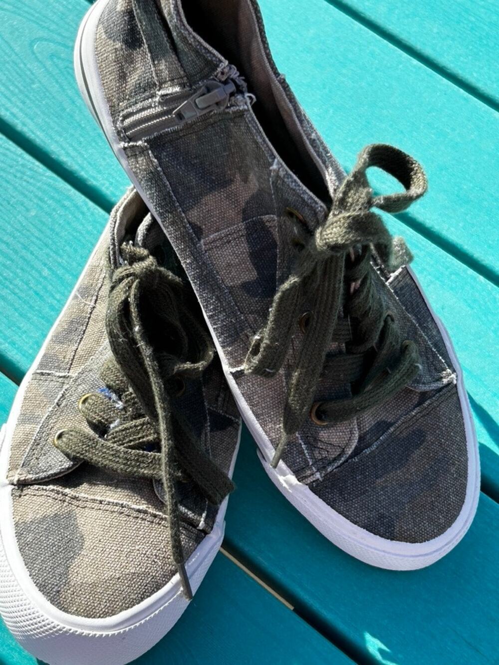 True Craft Camouflage Canvas Slip-On Sneakers JSF162 - Women's Size 7.5 NWOT